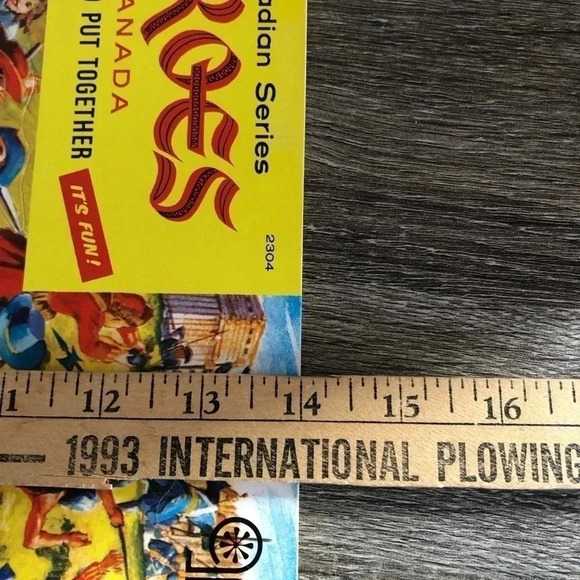 Vintage Punch Out and Put Together Heroes  Edition - Picture 6 of 7